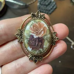 Sarah Coventry pendant