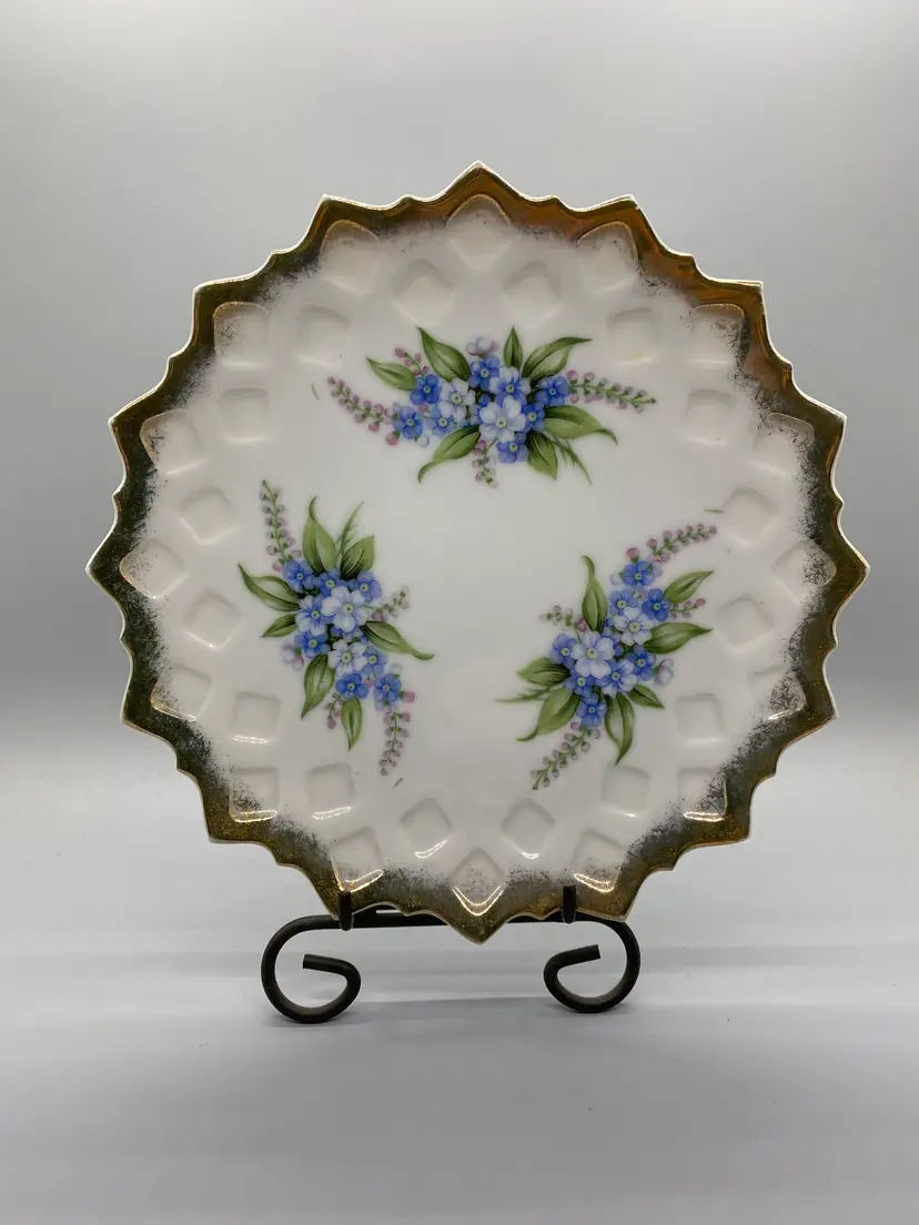Blue Forget Me Not Flowers Gold Accent Edges Collector Plate 6.75"