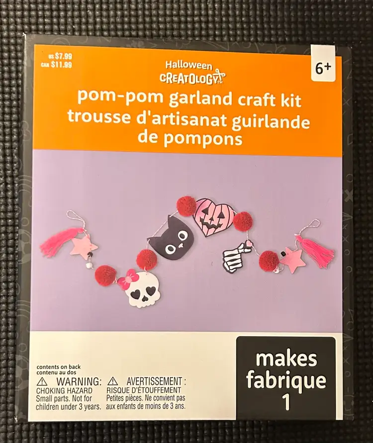 Creatology Halloween Pom-Pom Garland Craft Kit NWT