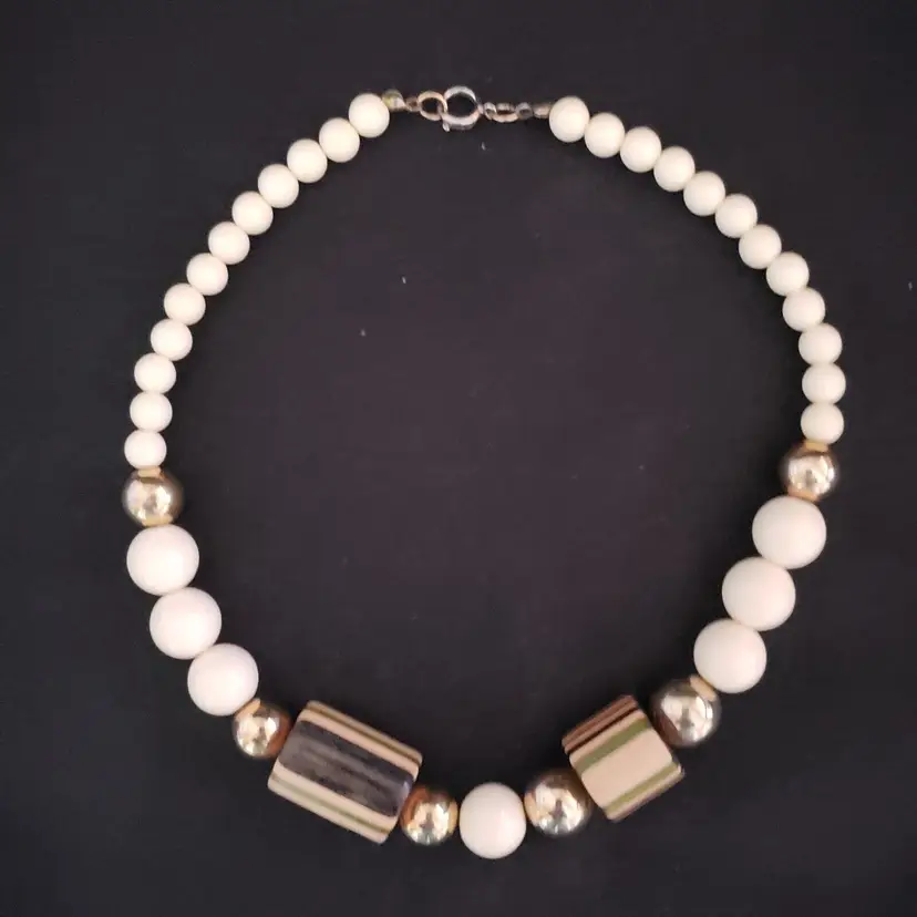 Beaded Costume Fashion Jewelry Necklace Boho unbranded 16" long approximately