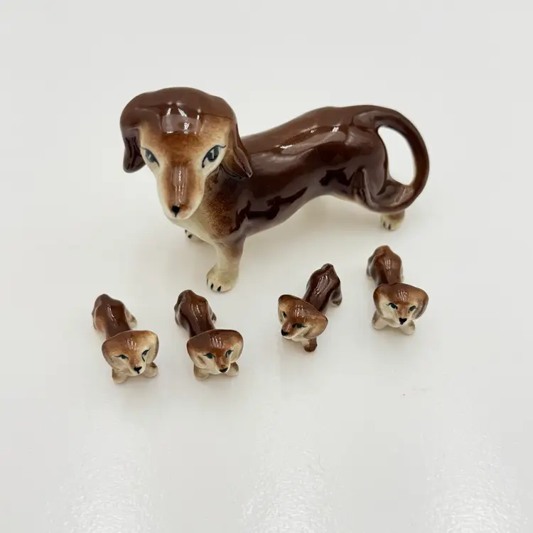Vintage Porcelain Dachshund Mom With Four Babies Figurines