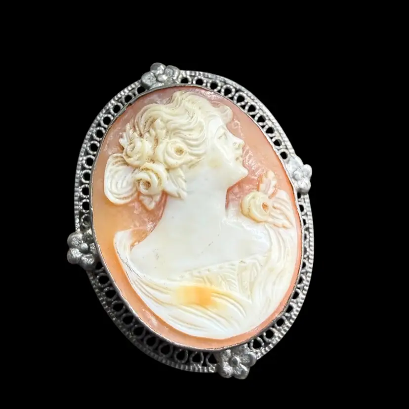 vintage sterling silver hand-carved shell cameo brooch or pendant