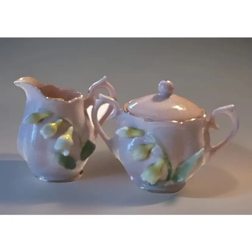 Vtg HANDPAINTED PINK CREAMER & SUGAR BOWL. RAISED FLOWERS GOLD TRIM. Child’s?