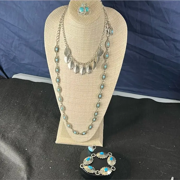 #30 - Turquoise And Ring 5pc Lot