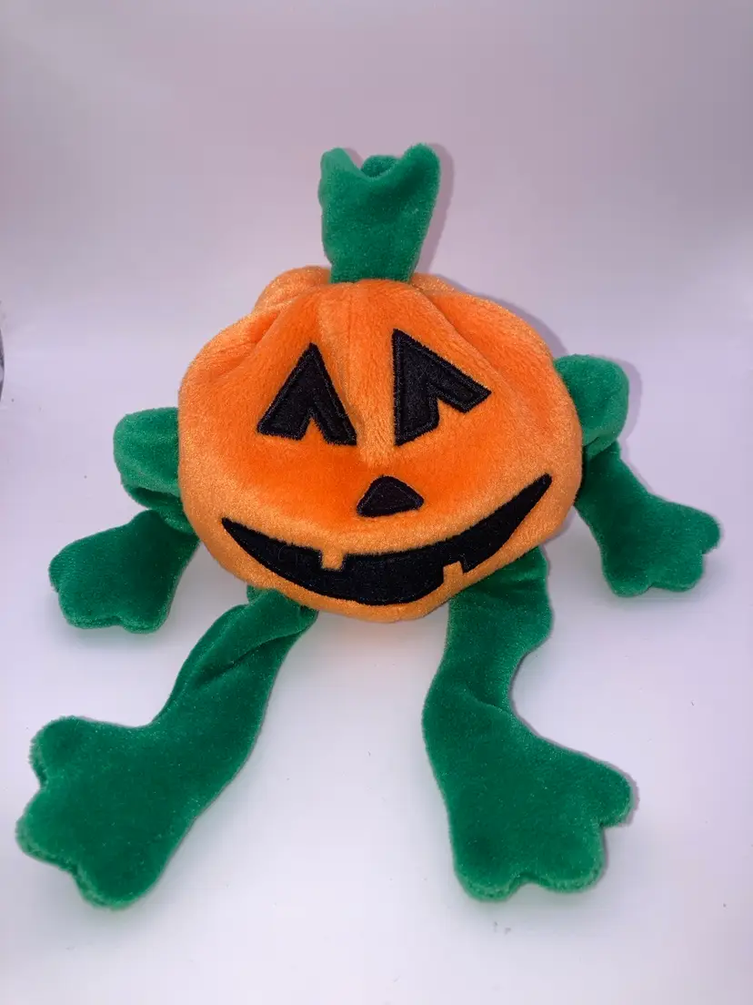 1998 TY Pumkin! Yep, Pumpkin Spelled Wrong And Ty Instead Of TY Inc. Check Out The Photos! 4 1/2β Tall 5 1/2β Wide! READ: 1 Small Hole In Arm, Assume That Was Where Original Hangtag Was!