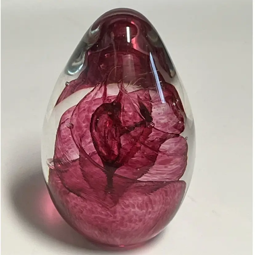 Glass Eye Studio - Signed GES ‘96 - Art Glass Egg Paperweight- Beautiful Raspberry Rose Like Swirl. 3.5” Tall