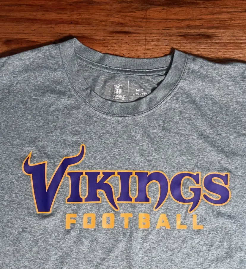 Nike Minnesota Vikings Dri-Fit t shirt NEW nwot NFL football Twins Timberwolves