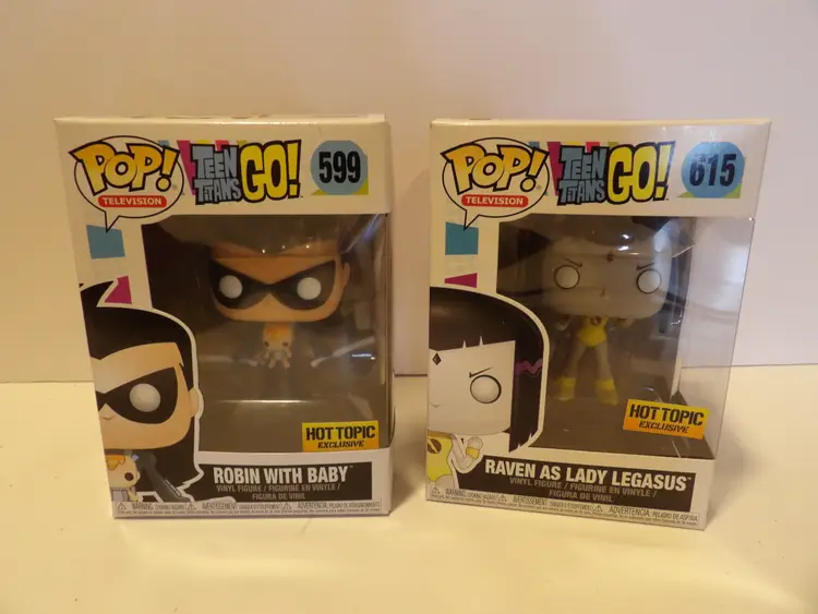 * Lot of 2 Funko Pop Teen Titans GO #599 & 615 Hot Topic Exclusive