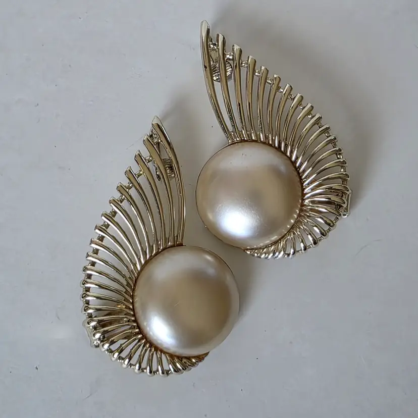 Vintage Sarah Coventry Pearl Flight Large Statement Clipon Earrings
