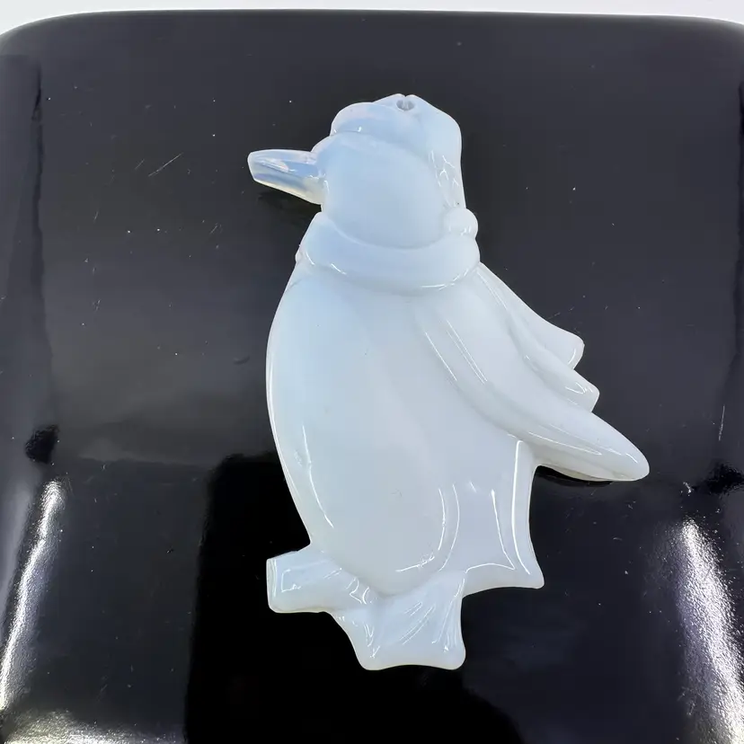 Translucent Gemstone Or Glass Penguin Hanging Ornament 3.5β