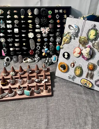 Rings & Things: Vint To Mod