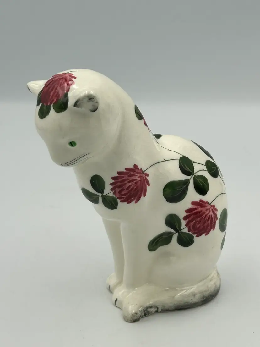 Vintage Plitchta cat, figurine Flowering clover design hand painted London, England