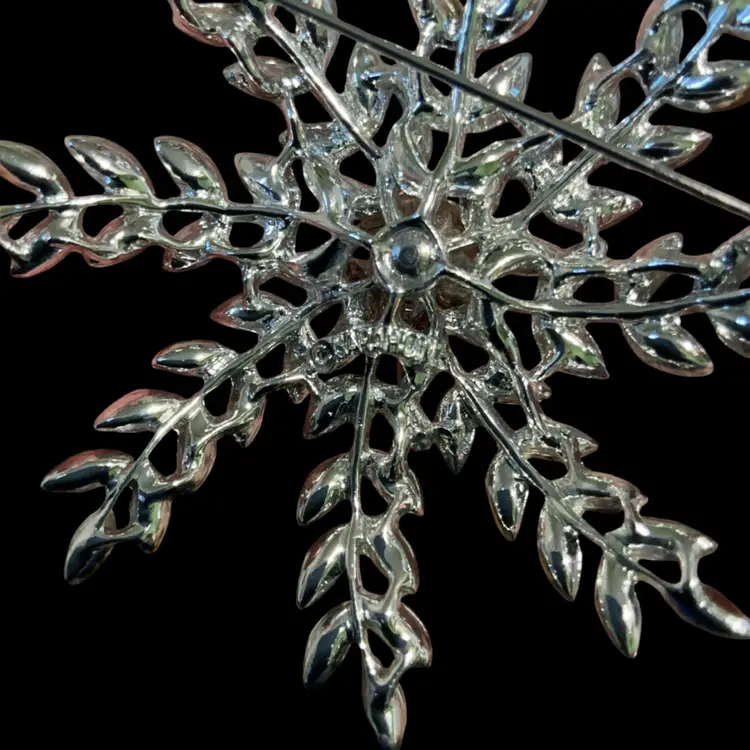 Vintage Silvertone Sarah Coventry “ Evening Snowflake “ Large Brooch. With Smoky & Clear Glass Rhinestones.