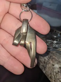 Fingers crossed keychain