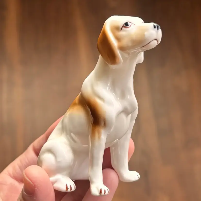 Vintage Porcelain Pointer Dog Figurine
