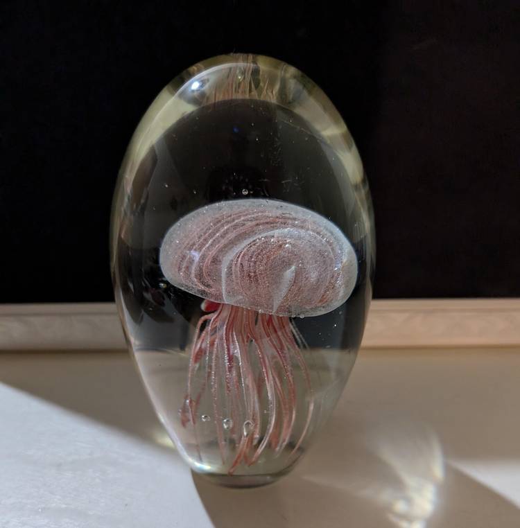 Vintage Dynasty Gallery Art Glass Jellyfish Paperweight
