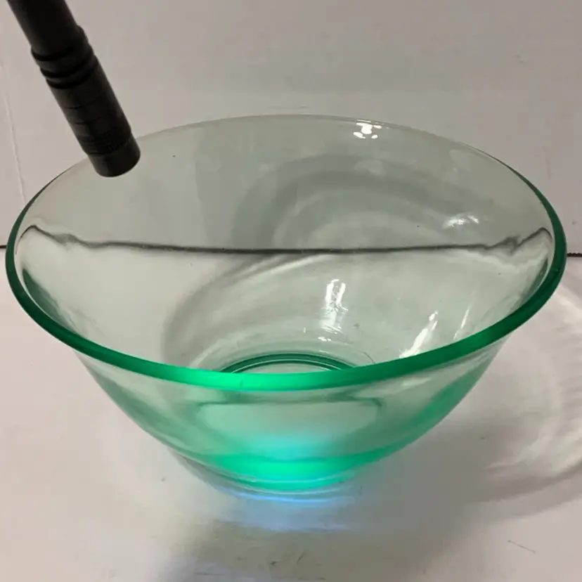 VTG Uranium Glass 8.5” Diameter Dough/Mixing Bowl 