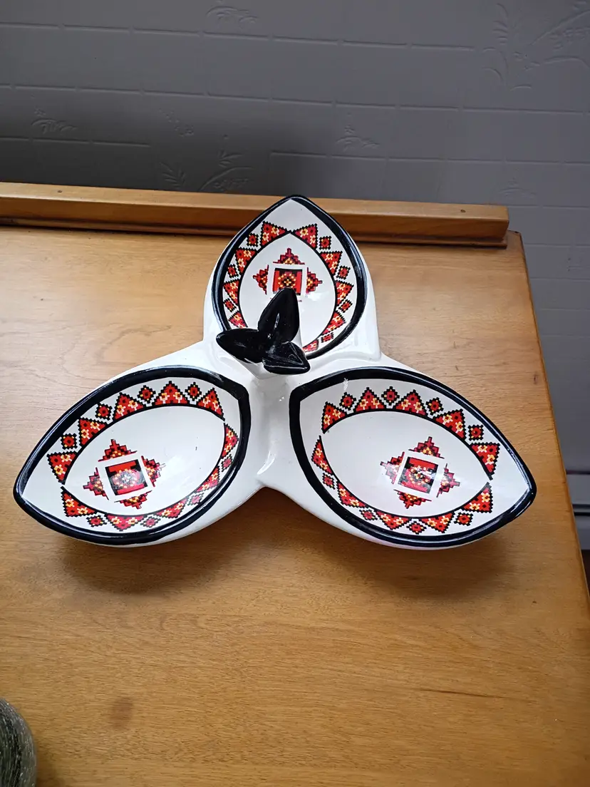 Ukrainian Art divided dish