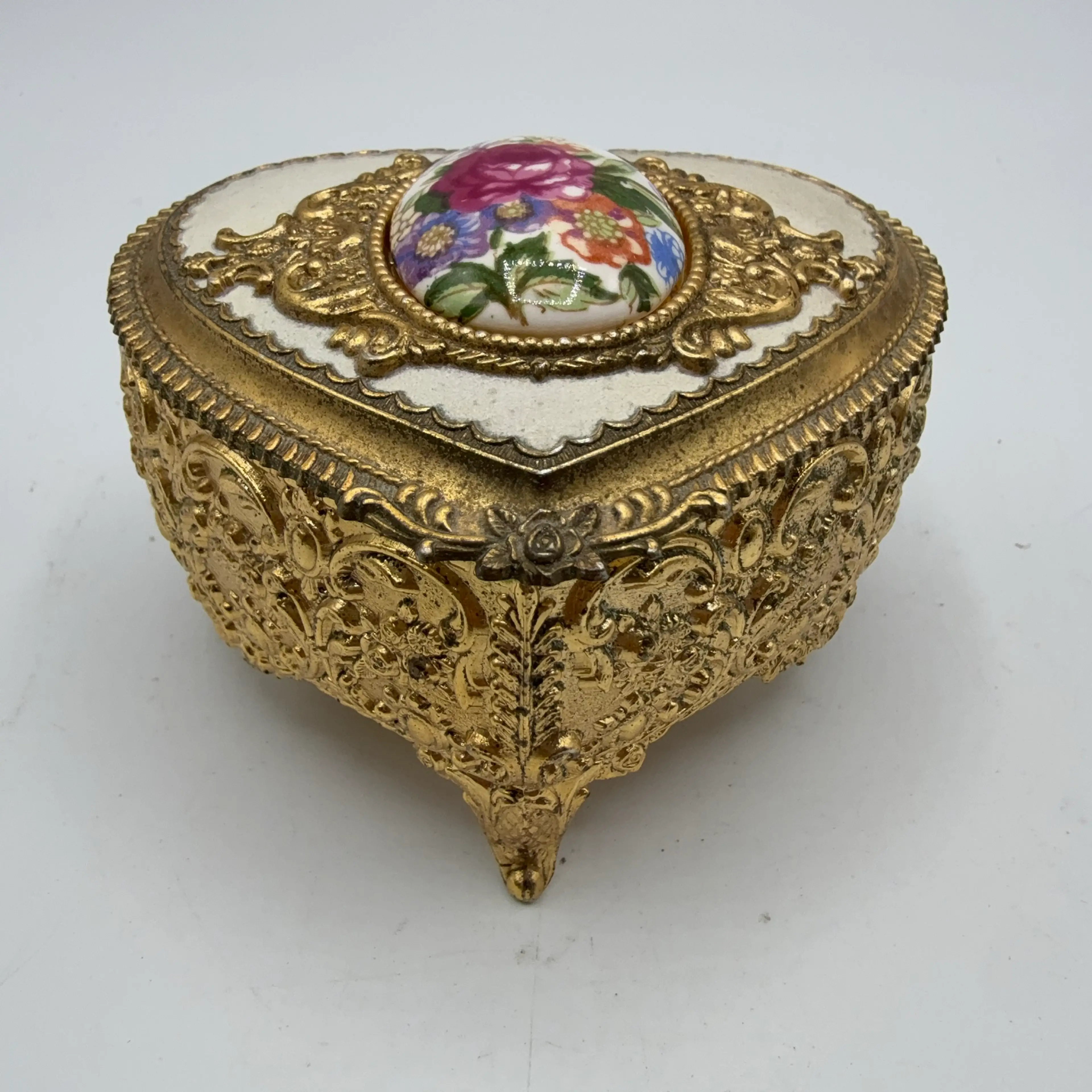 Image 2 of 8