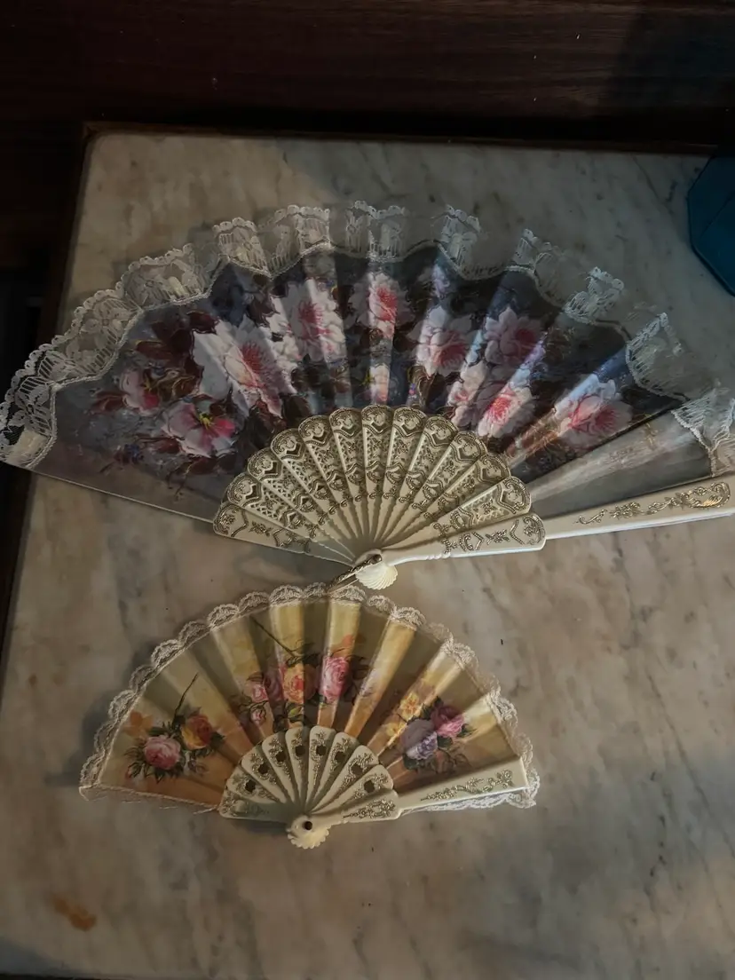 Fancy Flower Fans Made In Spain Lace Set
