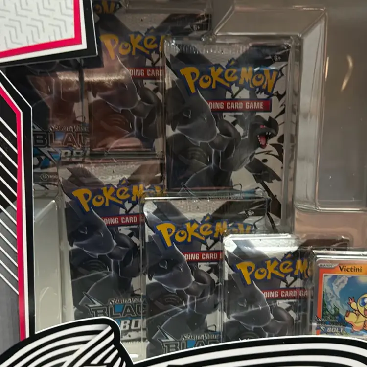 Pokémon TCG Unova Heavy Hitters Premium Collection Factory Sealed - Free Shipping