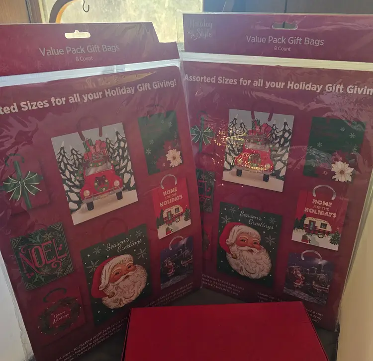 Christmas Gift Bags - 16 Count Assorted Designs and Sizes - NEW
