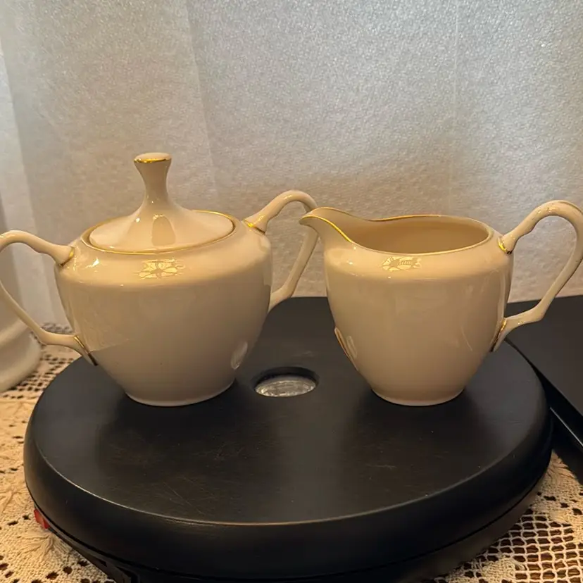 Lenox Mansfield Creamer & Sugar Bowl
( New Old Stock)