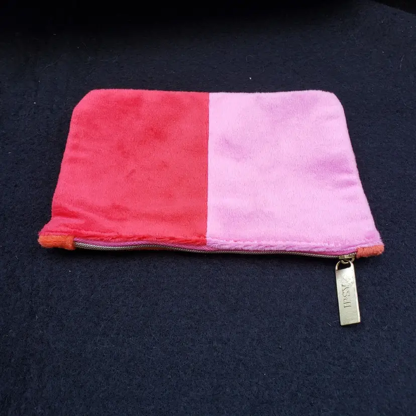 IPSY December "Hooray" Makeup Cosmetics Glam Bag 7 1/4" Approximately