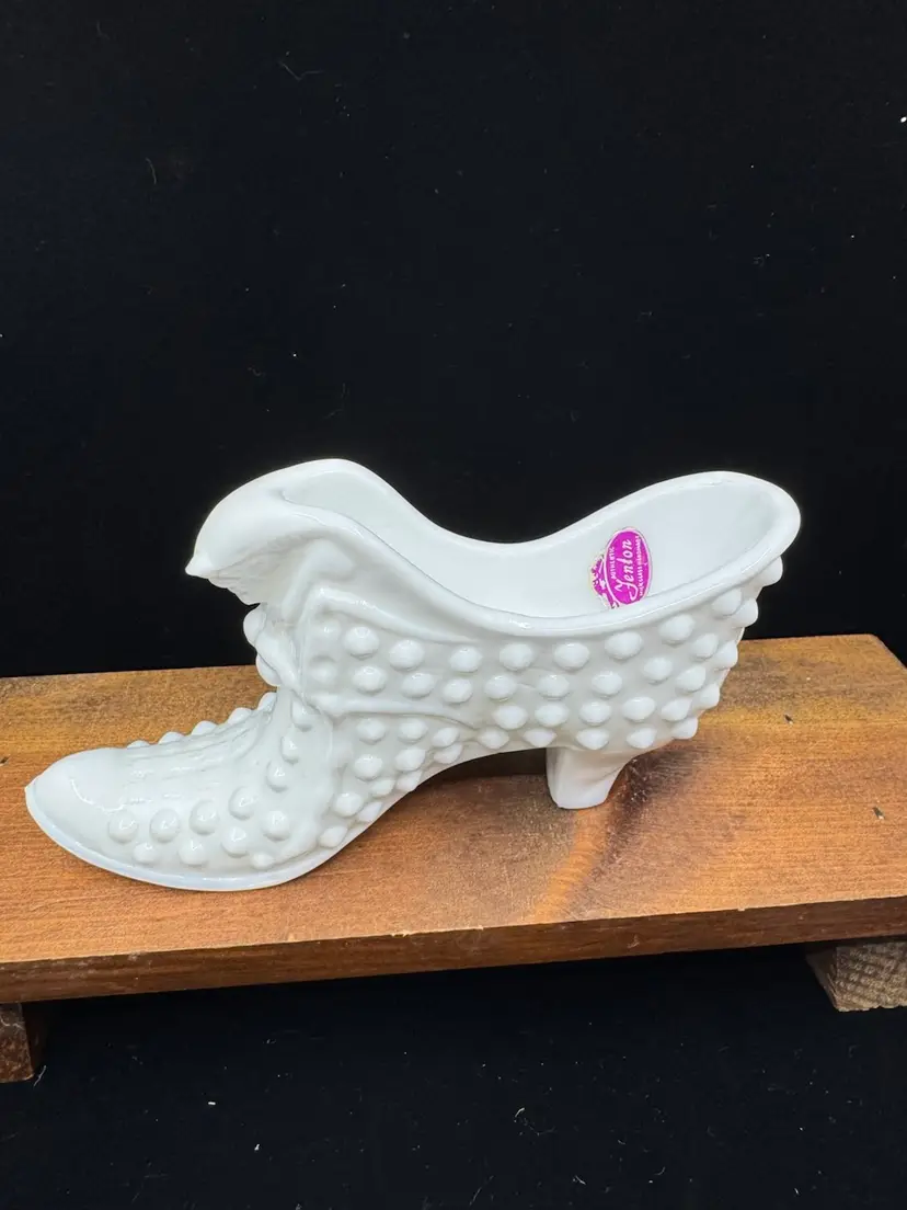 Fenton hobnail milk glass slipper shoe with cat head.