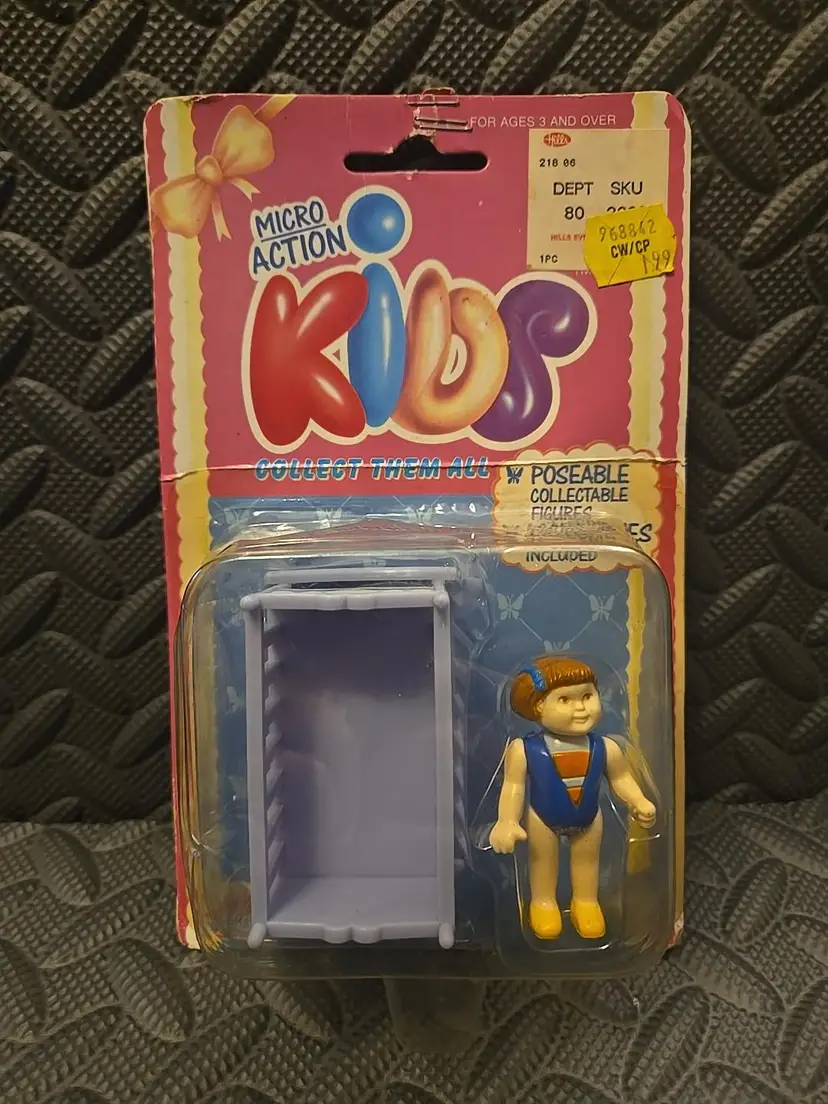 Micro Action Kids Girl with Crib 2 Inch Action Figure 1989 Funrise