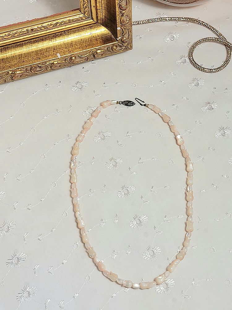 Vintage mother of pearl Tulip shaped beaded necklace