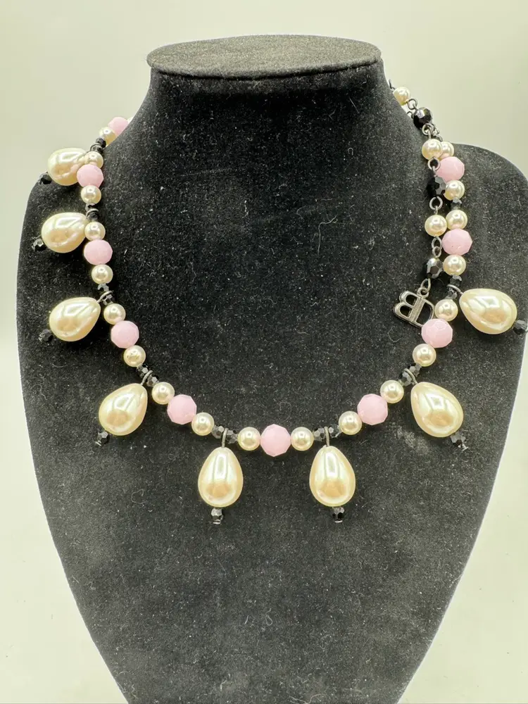 # 60 BD Designs Faux Pearl With Pink And Black Glass Bead Necklace 14” & 4” Extender