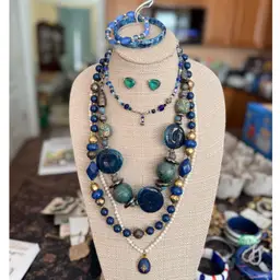 #28 - Blue Pearl Lot