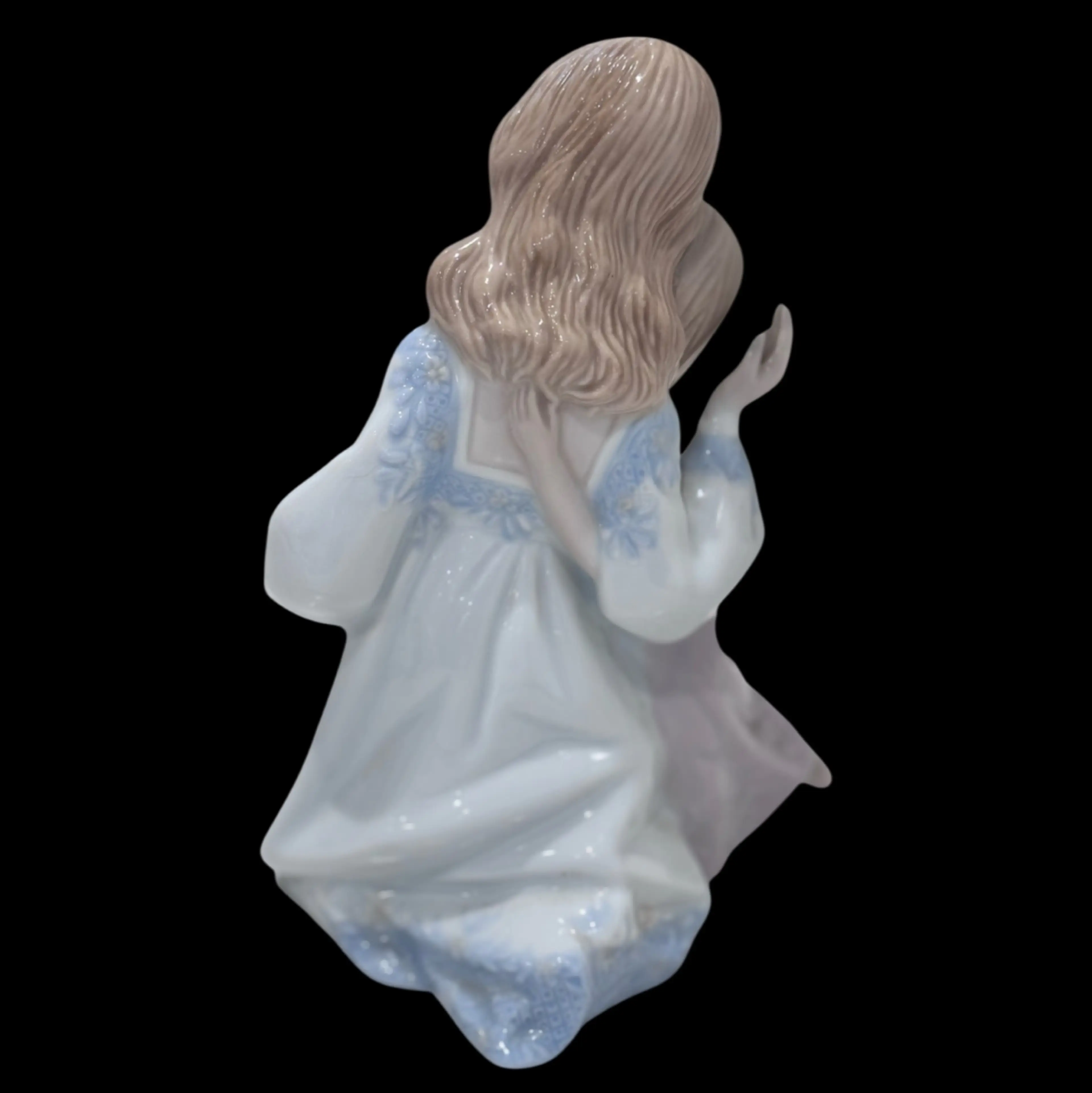 Image 2 of 8