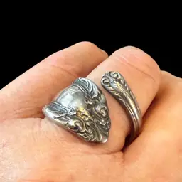 Vintage 1932 Sterling Silver Towle King Richard Pattern Spoon Ring Size 8.5”, 10.2g