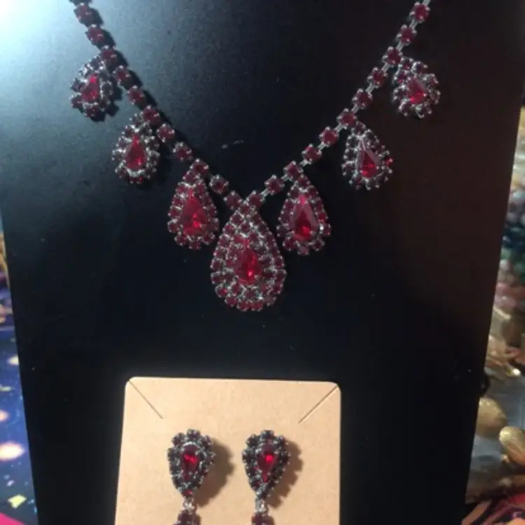 Red Teardrop Statement Set