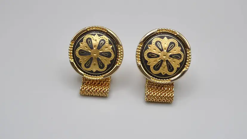 Vintage Geometric Floral Shield Dome Cufflinks Mesh Wraparound Black Enamel Gold Tone 1" Round