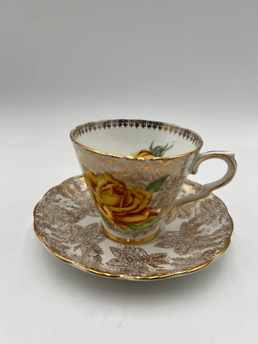 Yellow Rose & Gold Tea Cup