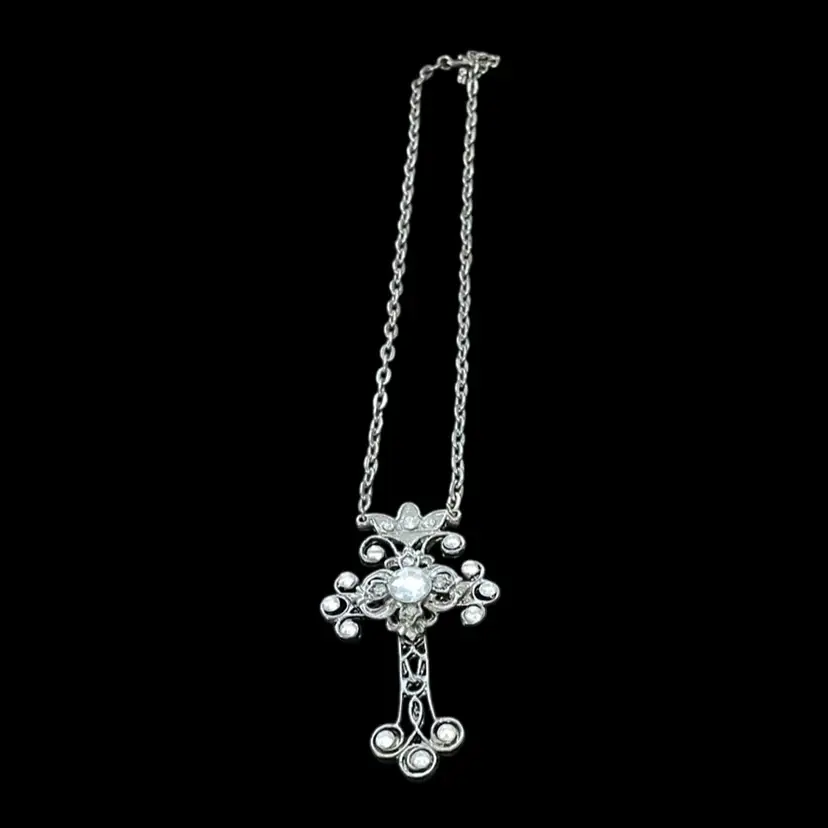 Metal Cross Necklace