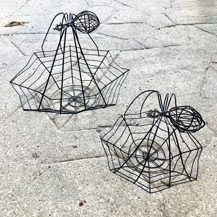 Two Black Spider Web Halloween Wire Baskets for Candy Apples Treats SPOOKY DECOR