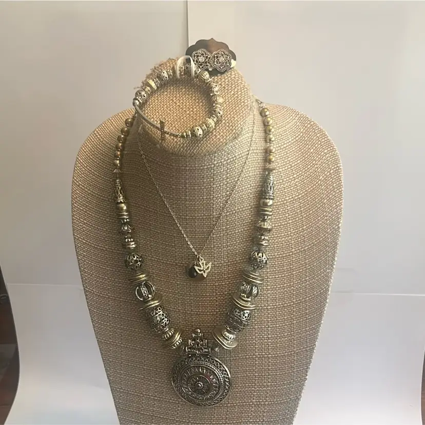 #10 - Chicos Silver Medallion Lot