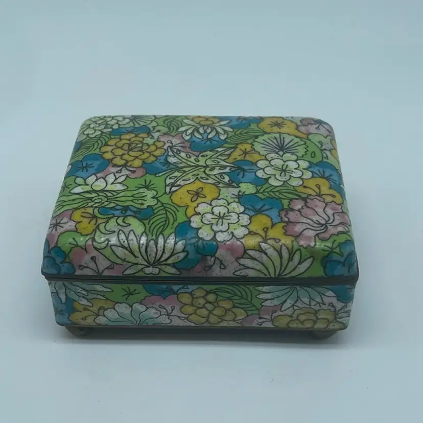 #4132 Vintage cloisonné enamel floral decorated box.