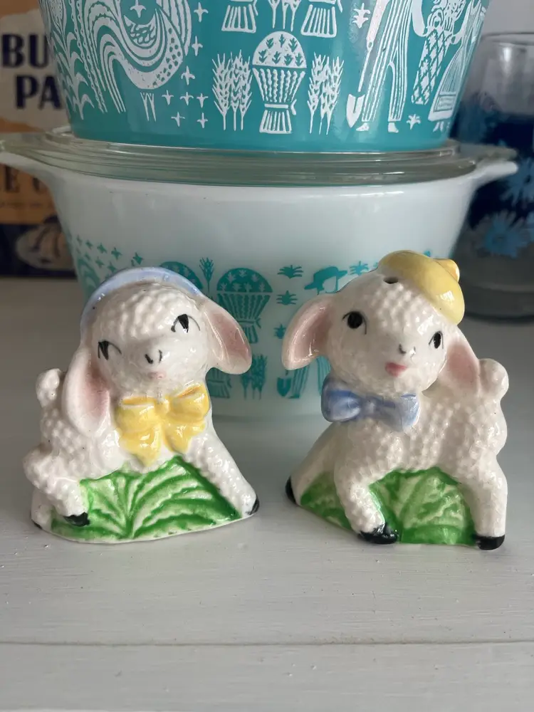 Vintage Easter Spring Lamb Shakers