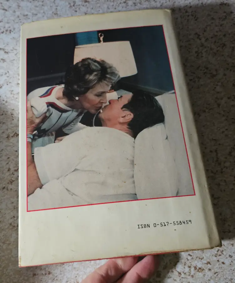 Ronnie and Nancy - A Very Special Love Story - Hardcover