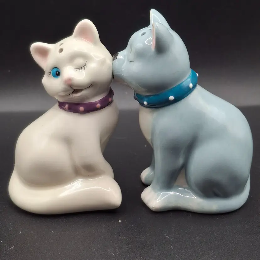 Cat Couple Ceramic Salt & Pepper Shakers With Polka Dot Collars White & Blue