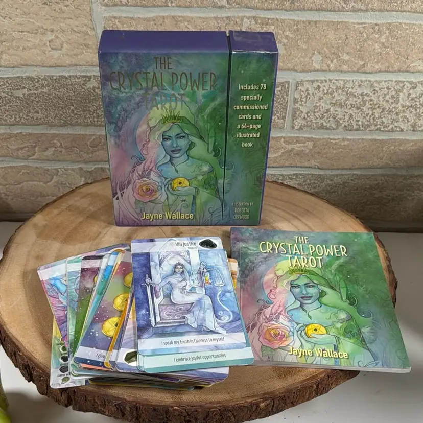 028. The Crystal Power Tarot Card Set