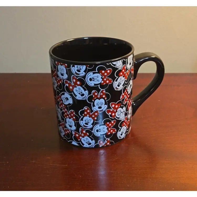 Disney's  Minnie Mouse Coffee Mug