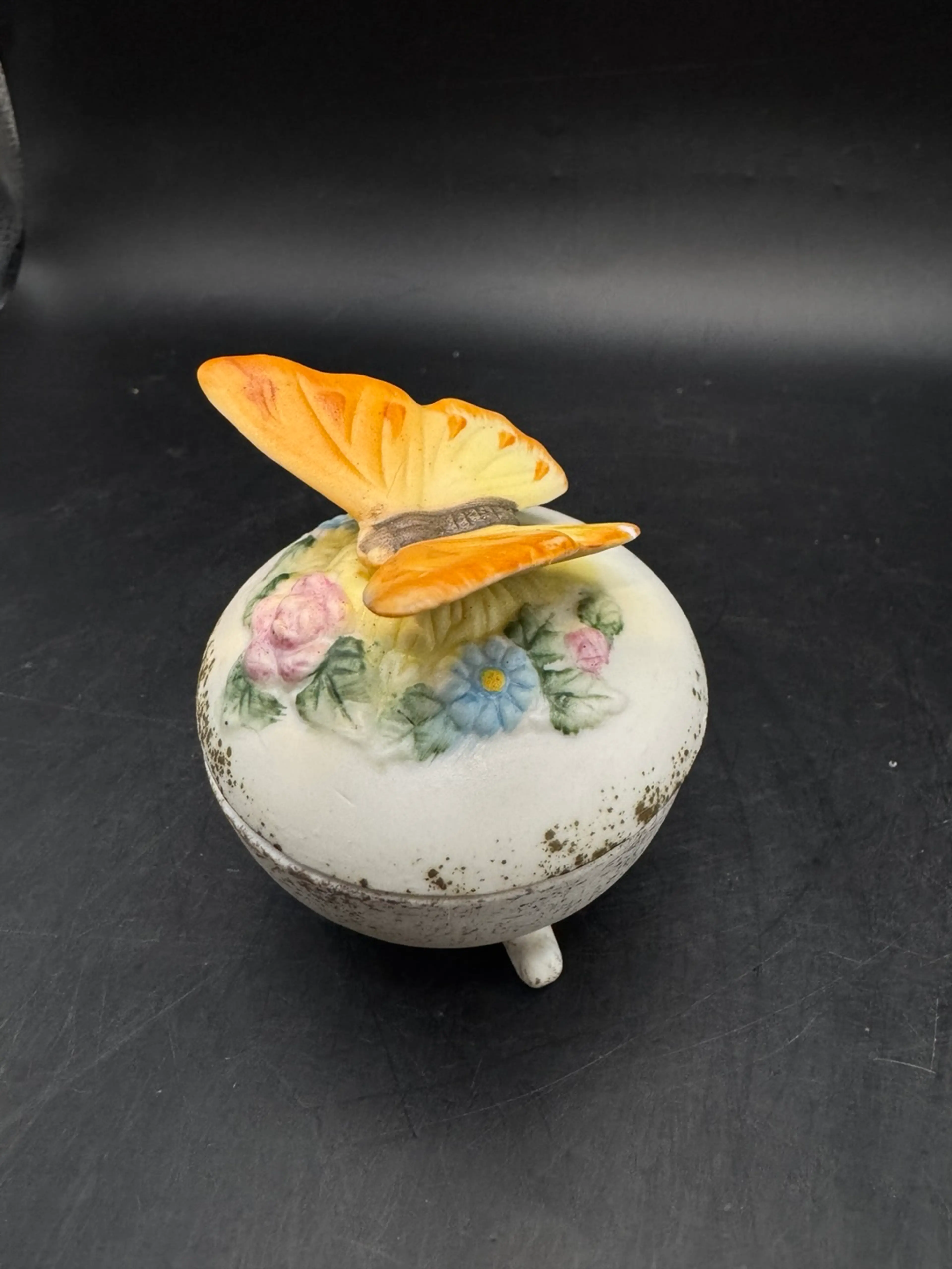 Image 2 of 6