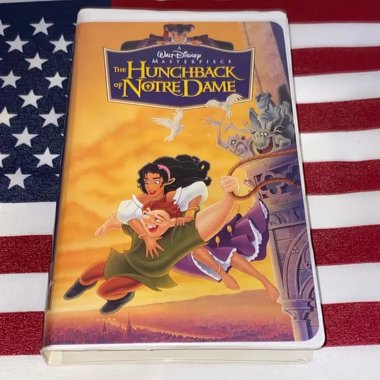 THE HUNCHBACK OF NOTRE DAME VHS Tape
