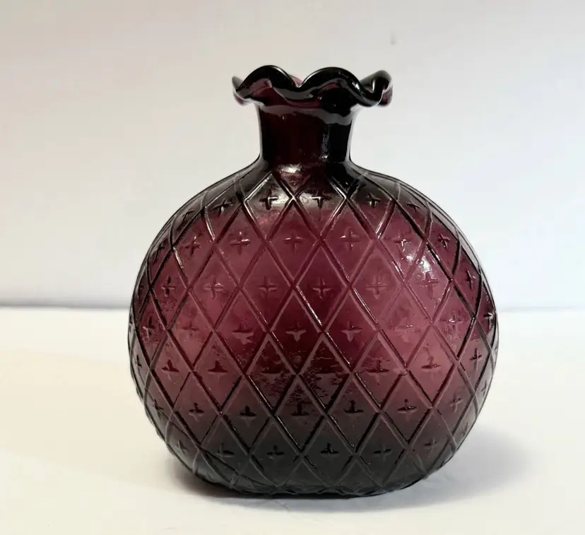 Vintage Clevenger Brothers AMETHYST Vase Purple QUILT & STARS Windowsill Bottle